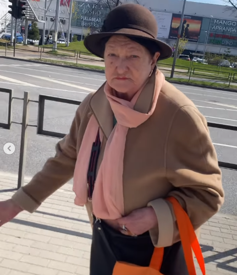 Російськомовна жінка в столиці Латвії накинулася на українку з дитиною