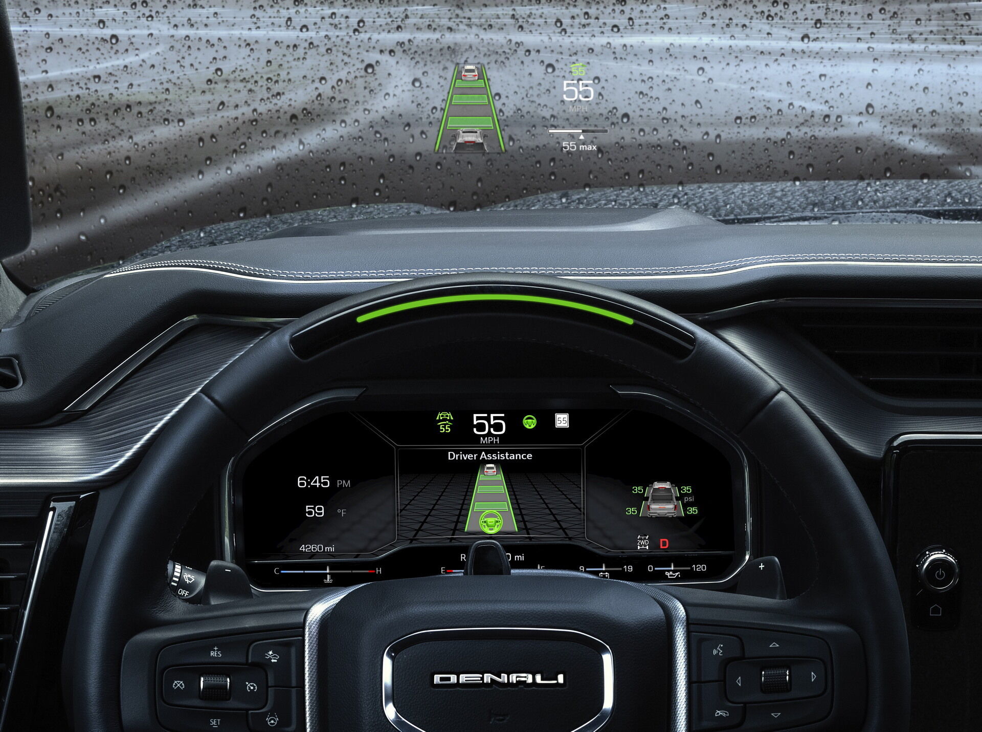 Крім цифрової шкали приладів з 12,3-дюймовим екраном, оперативна інформація проєктується на скло перед водієм