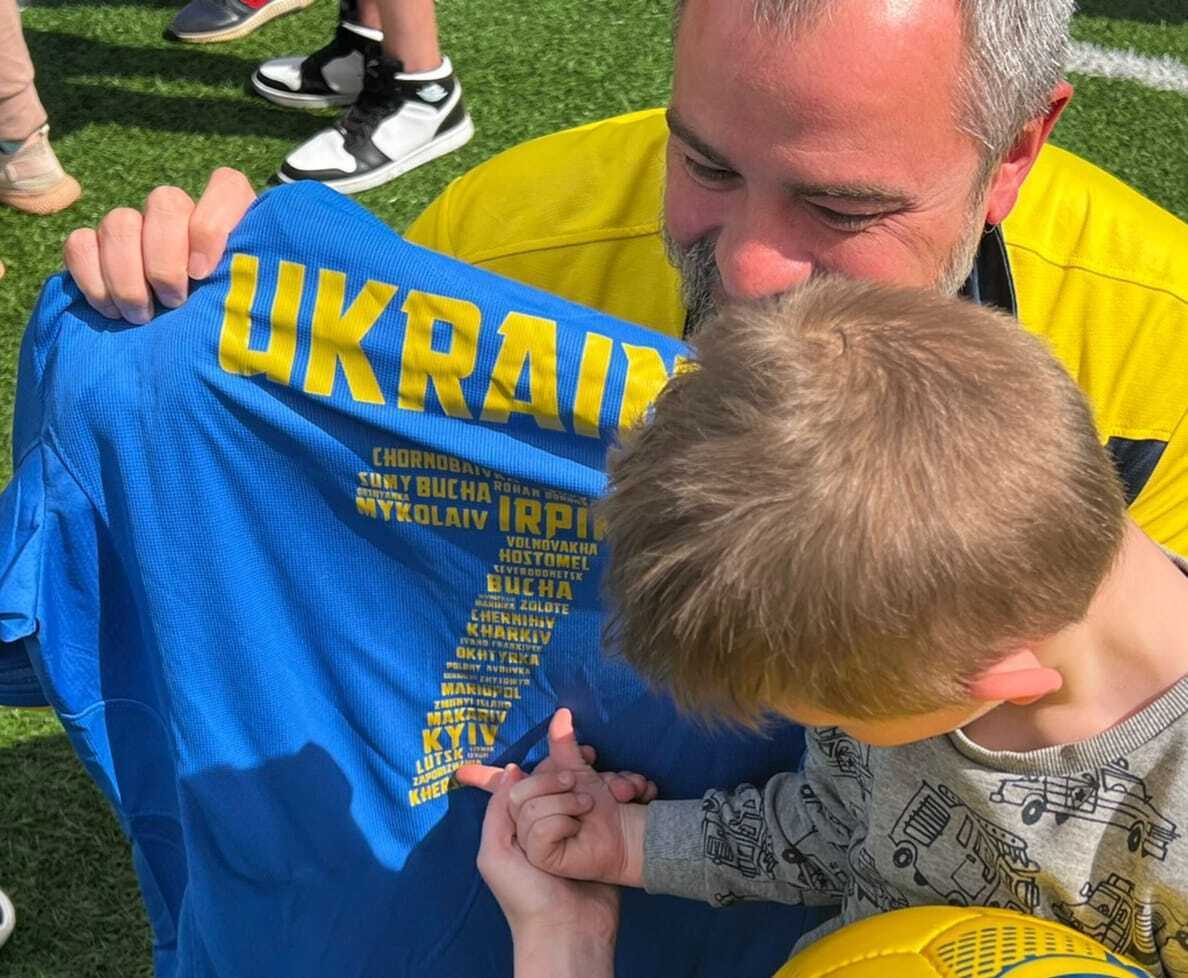 Андрій Павелко із формою збірної України.