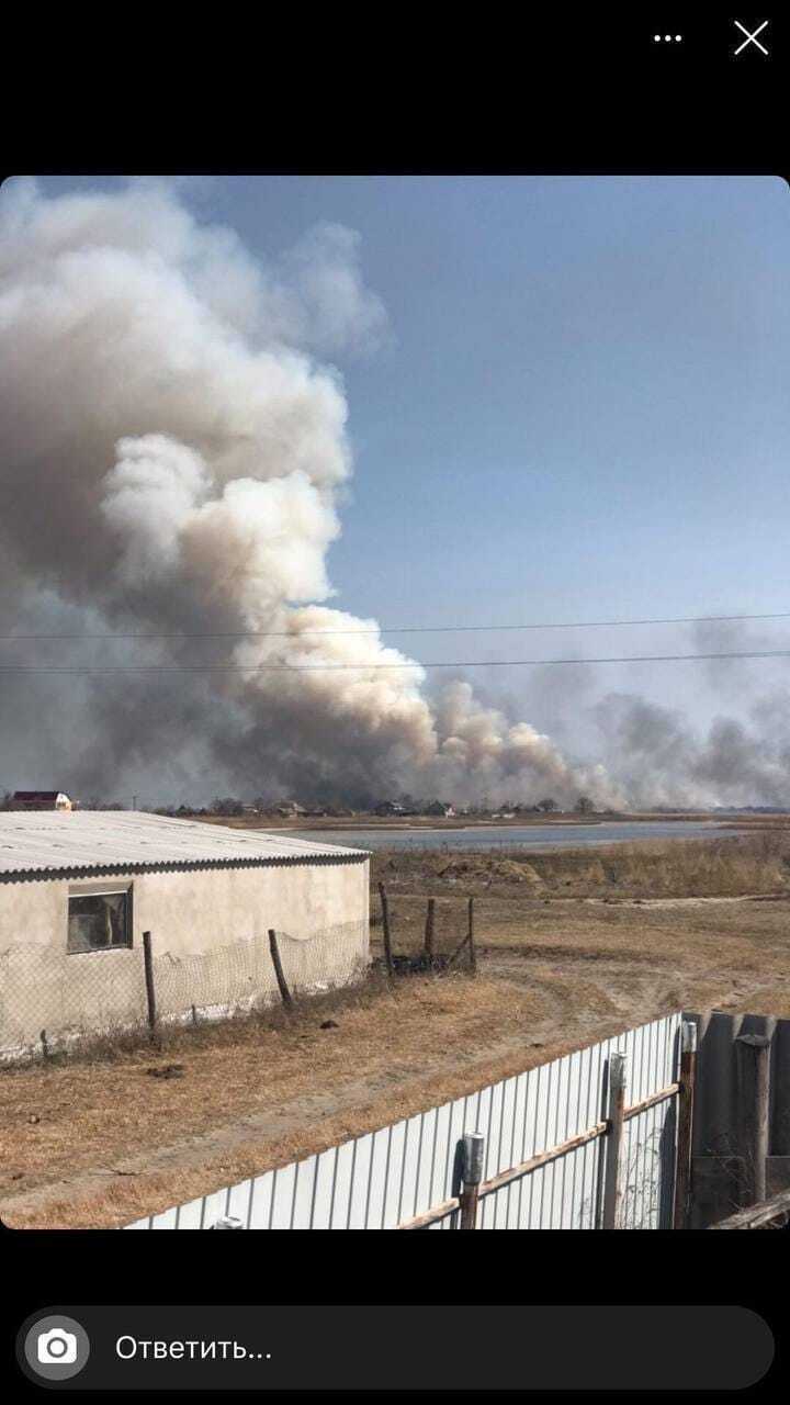 В Херсонской области продолжают бушевать мощные пожары