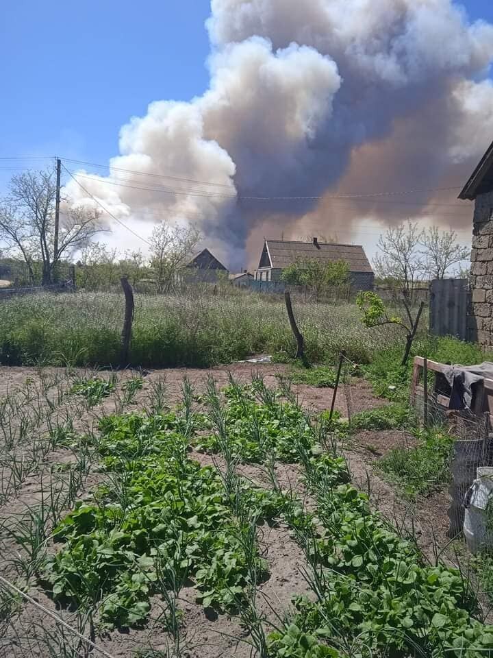 В Херсонской области продолжают бушевать мощные пожары
