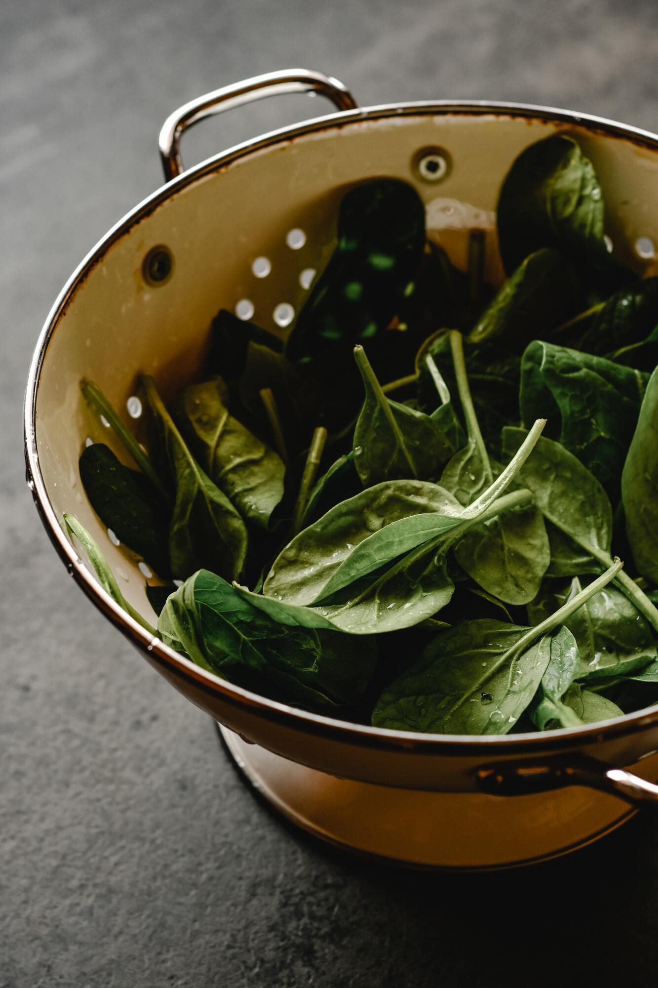 Із чого приготувати зелені панкейки: варіант корисної страви