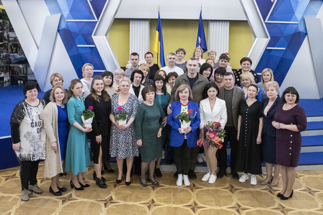 Мэр Киева Виталий Кличко поздравил столичных медсестер с профессиональным праздником