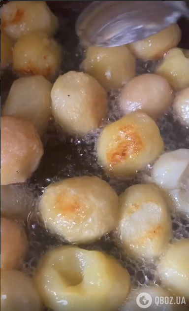 Смаження картоплі в мундирі на олії