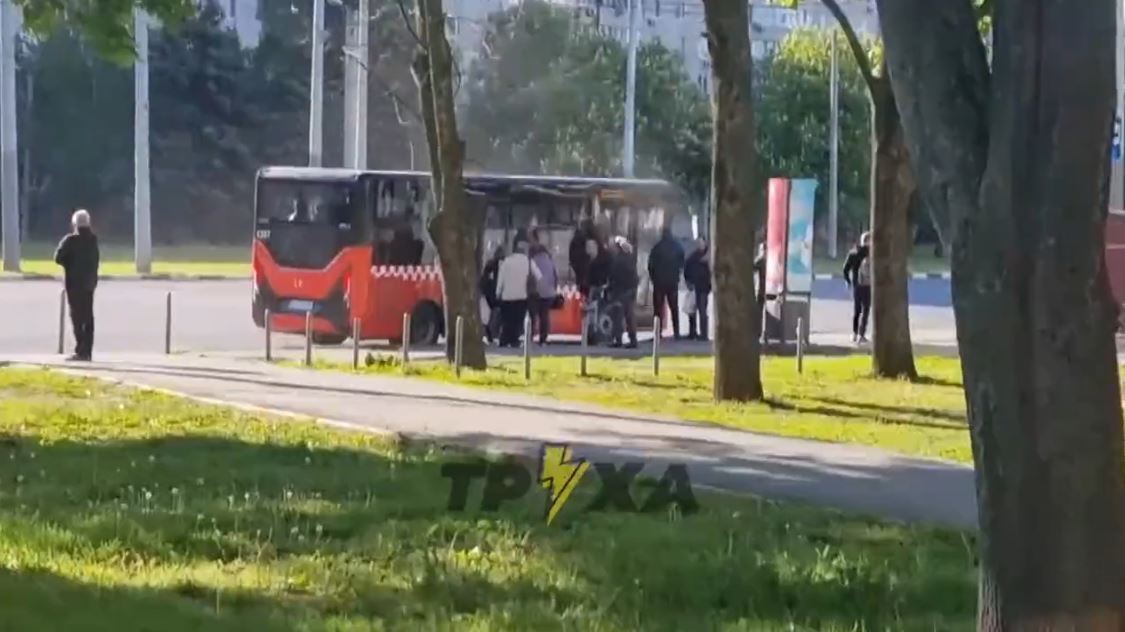 У Харкові на маршрути виїхали автобуси