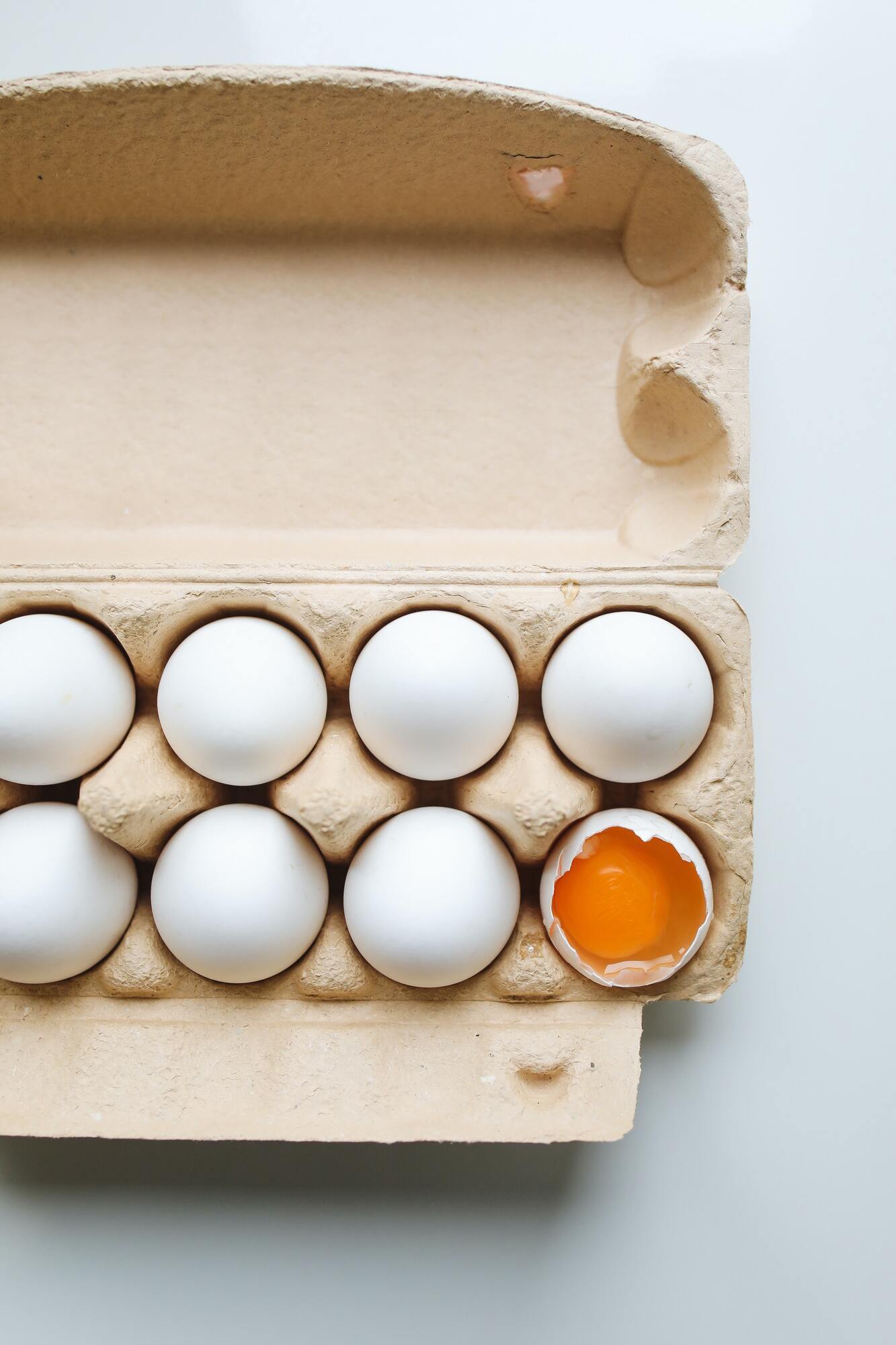 Как правильно проверить свежесть яиц