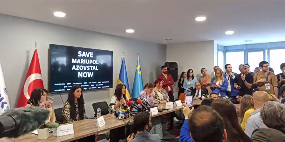 Жены защитников Мариуполя в Стамбуле призвали спасти их мужей