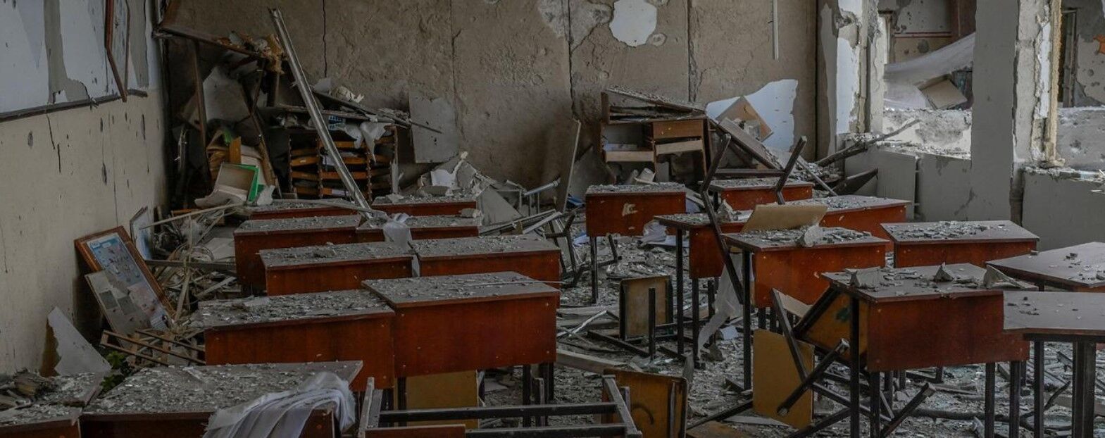Зруйнована російськими окупантами українська школа