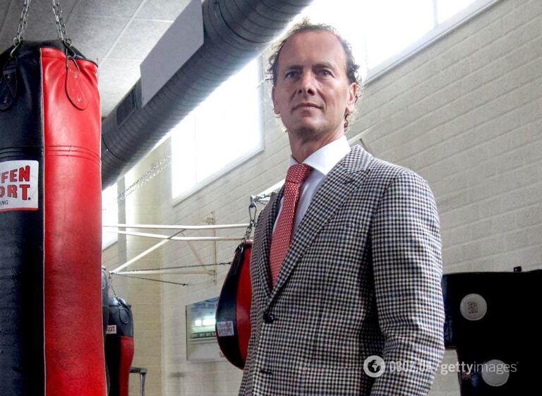 Росіянина зробили главою світового боксу, зі скандалом відчепивши конкурента з Нідерландів. МОК розпочав перевірку