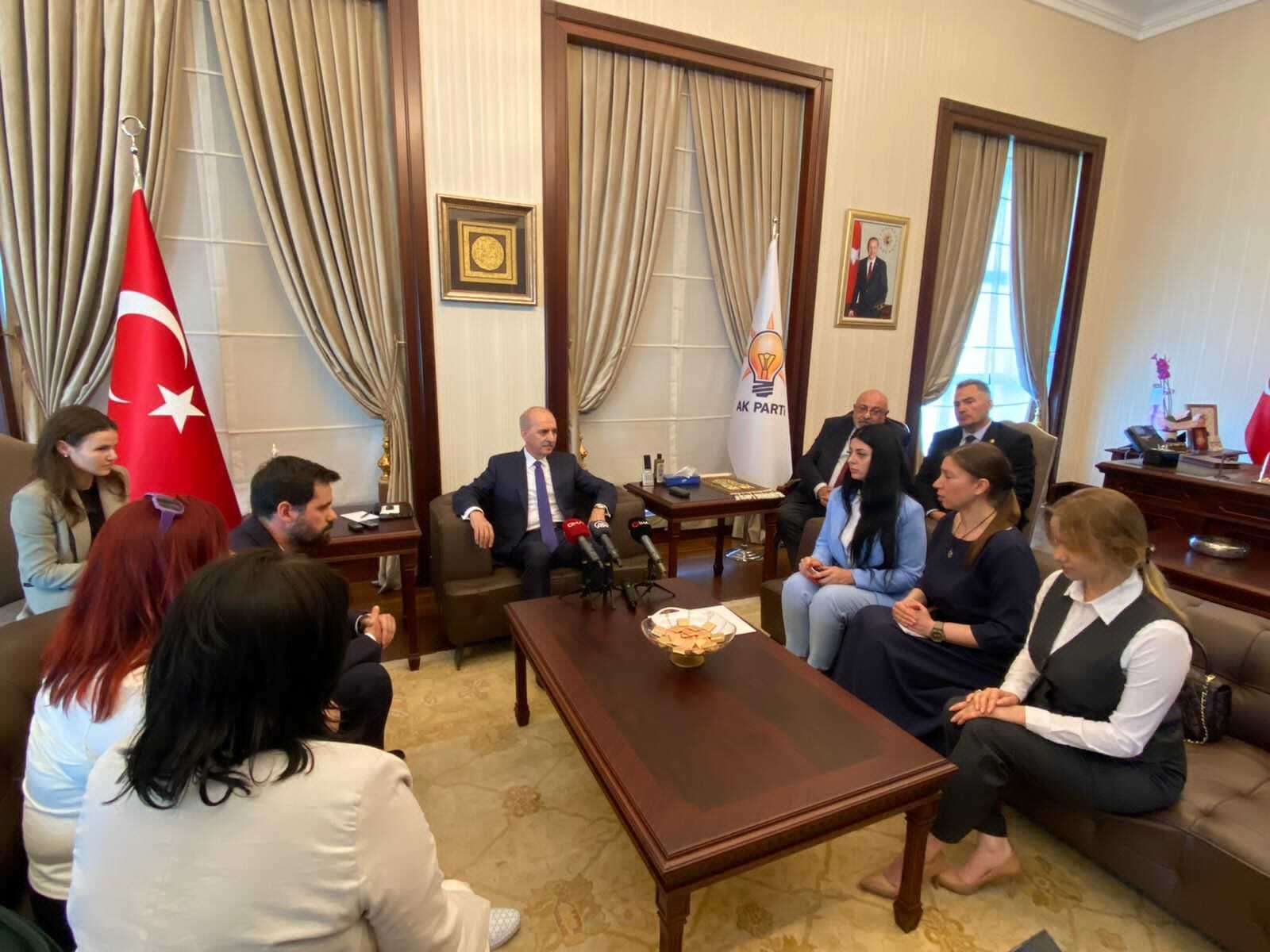 Жены и мать воинов с "Азовстали" встретились с советником Эрдогана.
