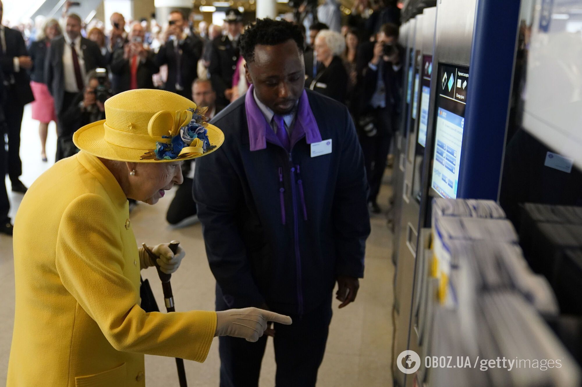 Єлизавета II відвідала метро Лондона