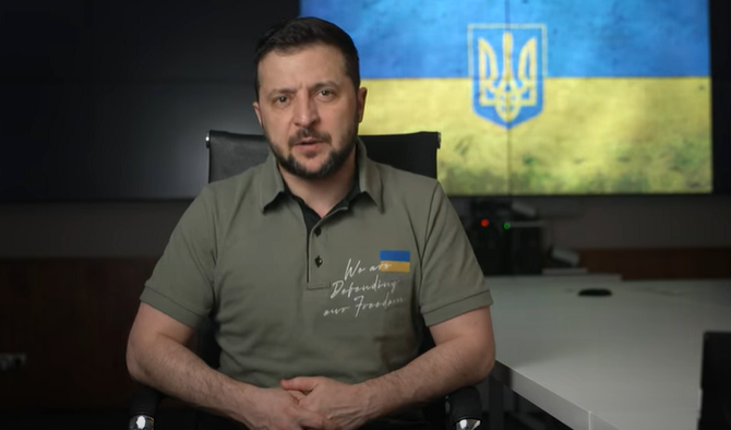 Зеленский выступил перед украинцами.