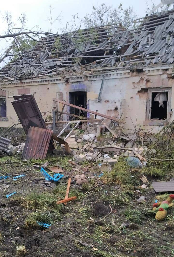 Результат російського обстрілу у Дніпропетровській області
