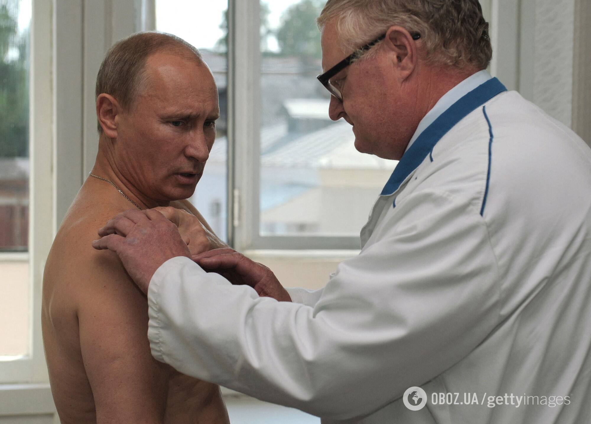 Путін на прийомі у лікаря у 2011 році