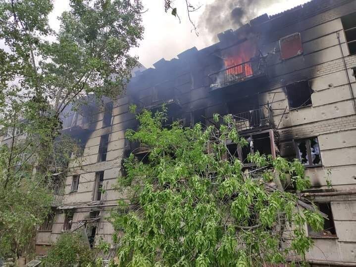 Рашисты разрушают дома на Луганщине