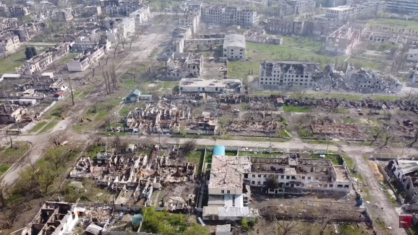 Разрушения в городе Рубежное на Луганщине