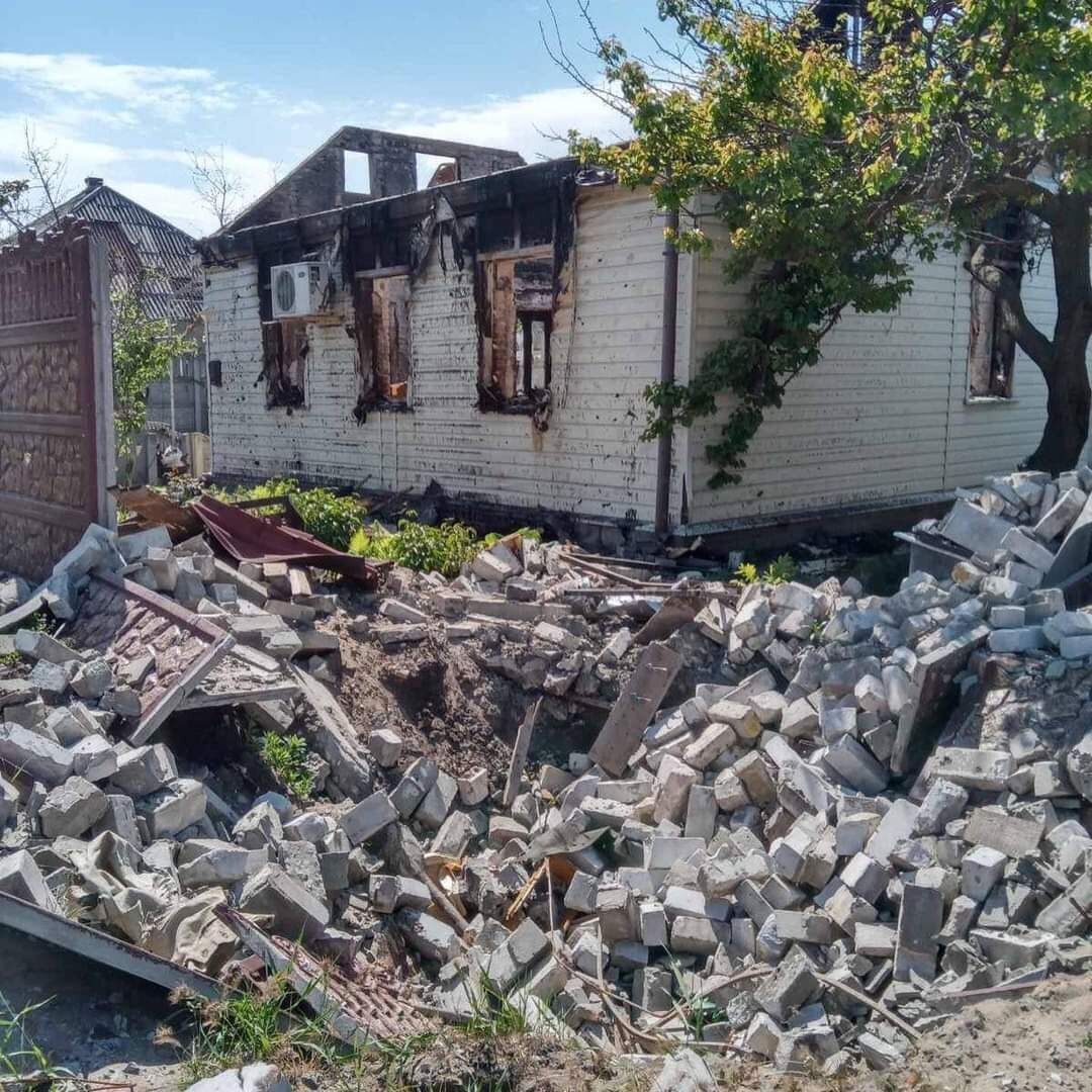 Війська РФ руйнують будинки на Луганщині
