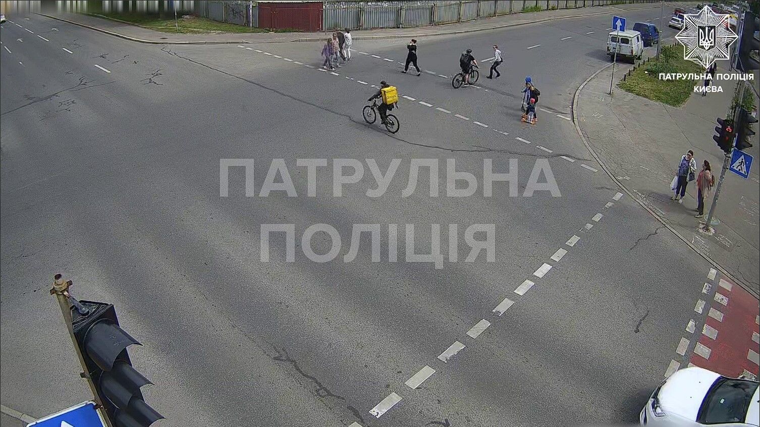 ДТП произошло на пересечении улицы Ахматовой и проспекта Григоренко.