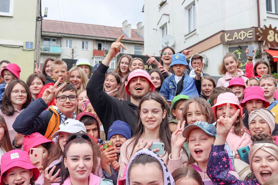 Фронтмен гурту Kalush Orchestra приїхав у рідний Калуш після перемоги на Євробаченні.