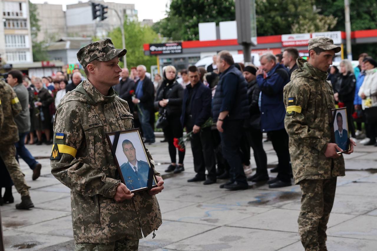 У Вінниці попрощалися з двома льотчиками-героями, що віддали життя за Україну