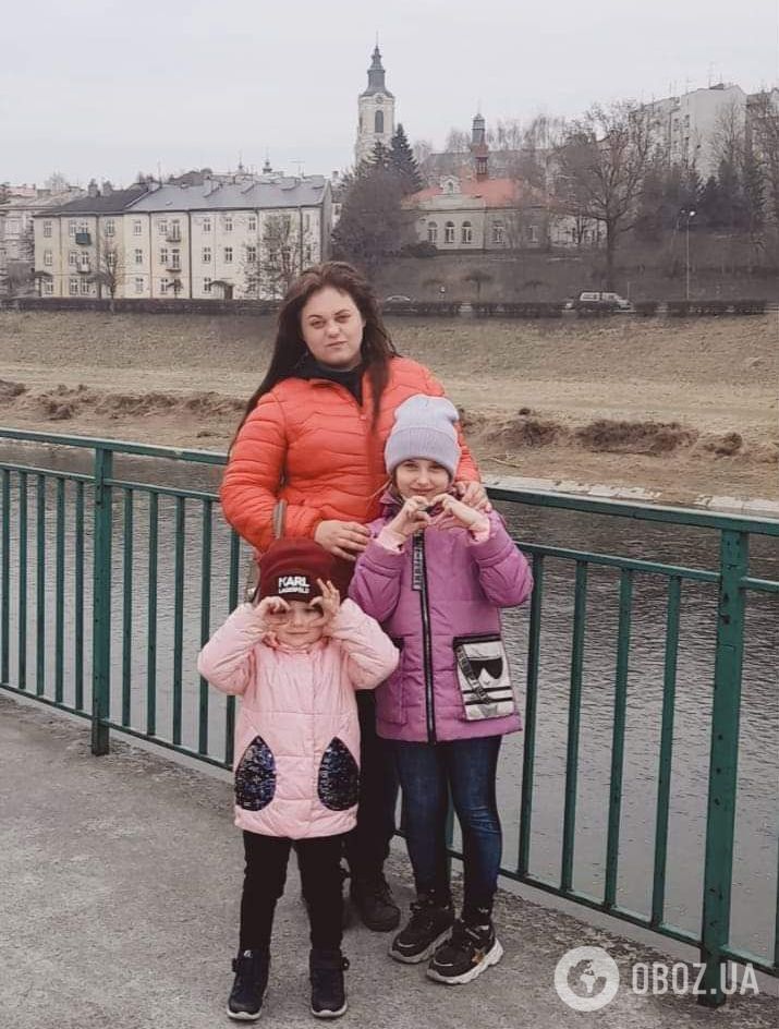 Дар'я Левченко з доньками під час дводенного перебування у Польщі