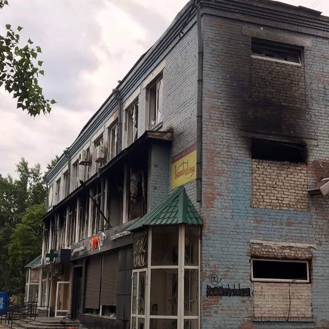 Последствия обстрелов в Луганской области