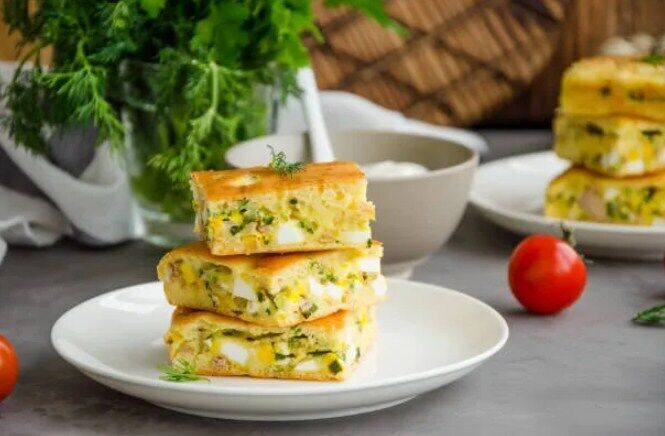 Заливной пирог с яйцами и зеленью