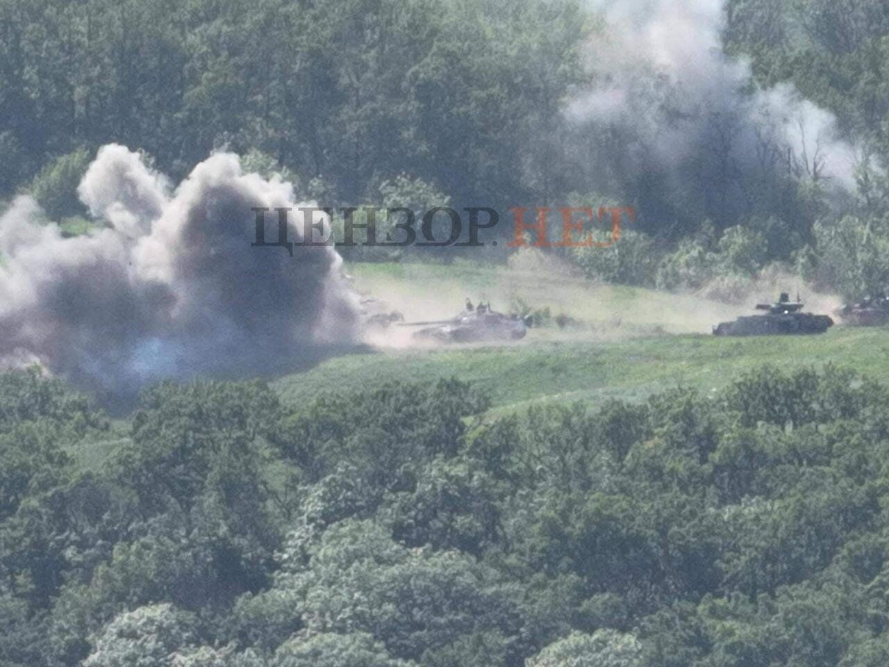Для ударів по українських воїнах рашисти вивели на позиції свої танки та БМПТ "Термінатор"