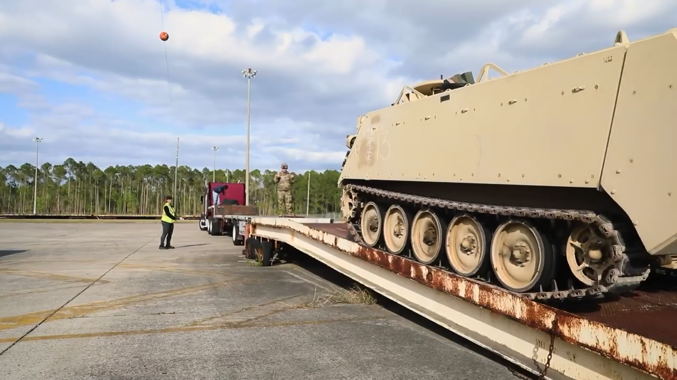 США отправят Украине бронетранспортеры M113