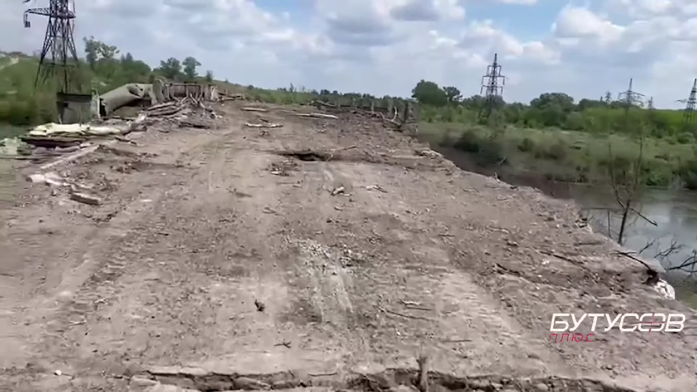 Противник веде постійний обстріл мосту