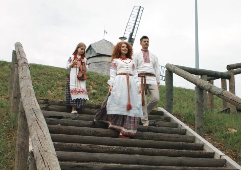 Білоруські музиканти переспівали "Стефанію" Kalush Orchestra.