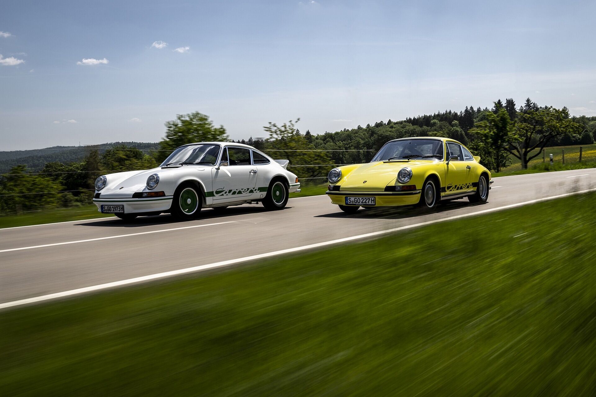 Немецкая компания Porsche в этом году отмечает юбилей спорткар 911 Carrera RS 2.7