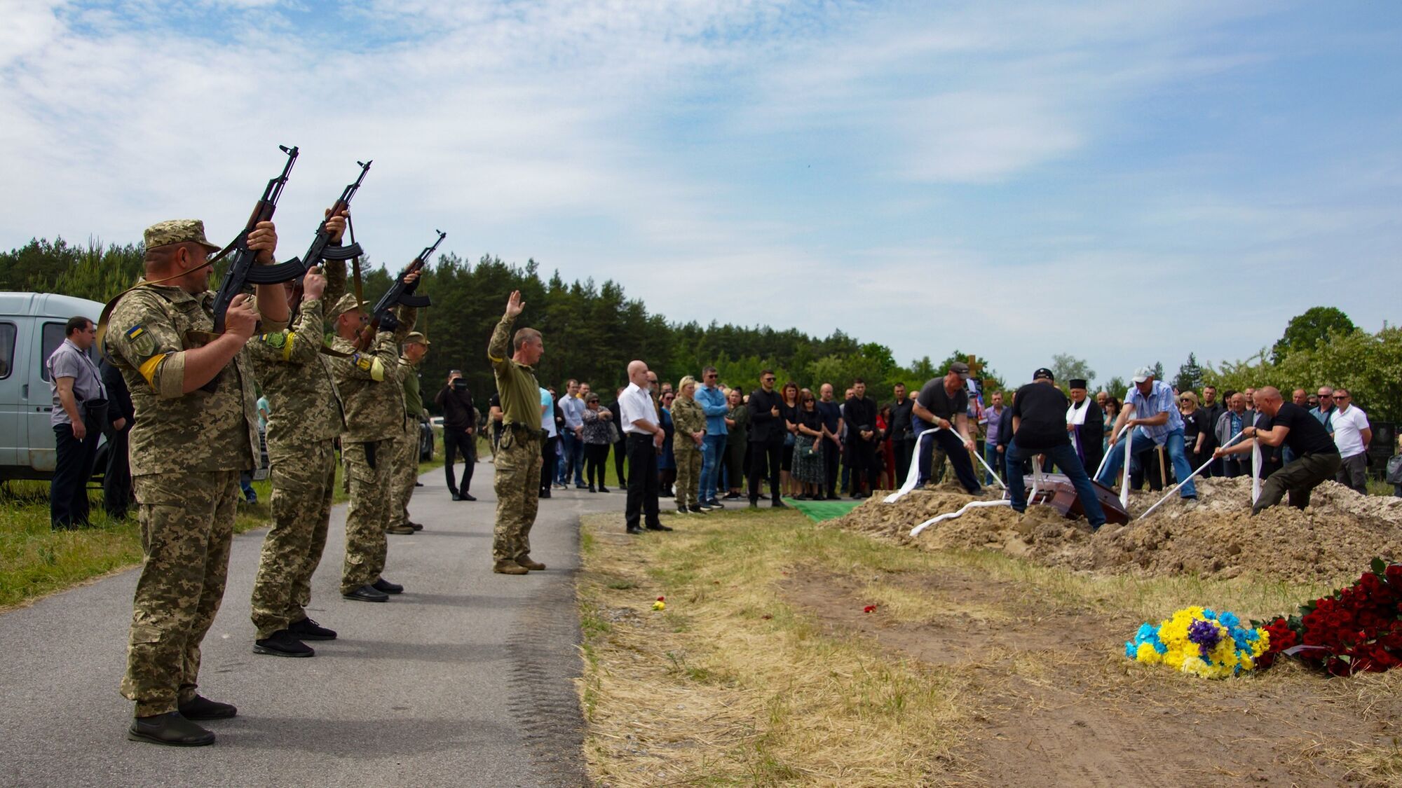 Им отдали последние военные почести