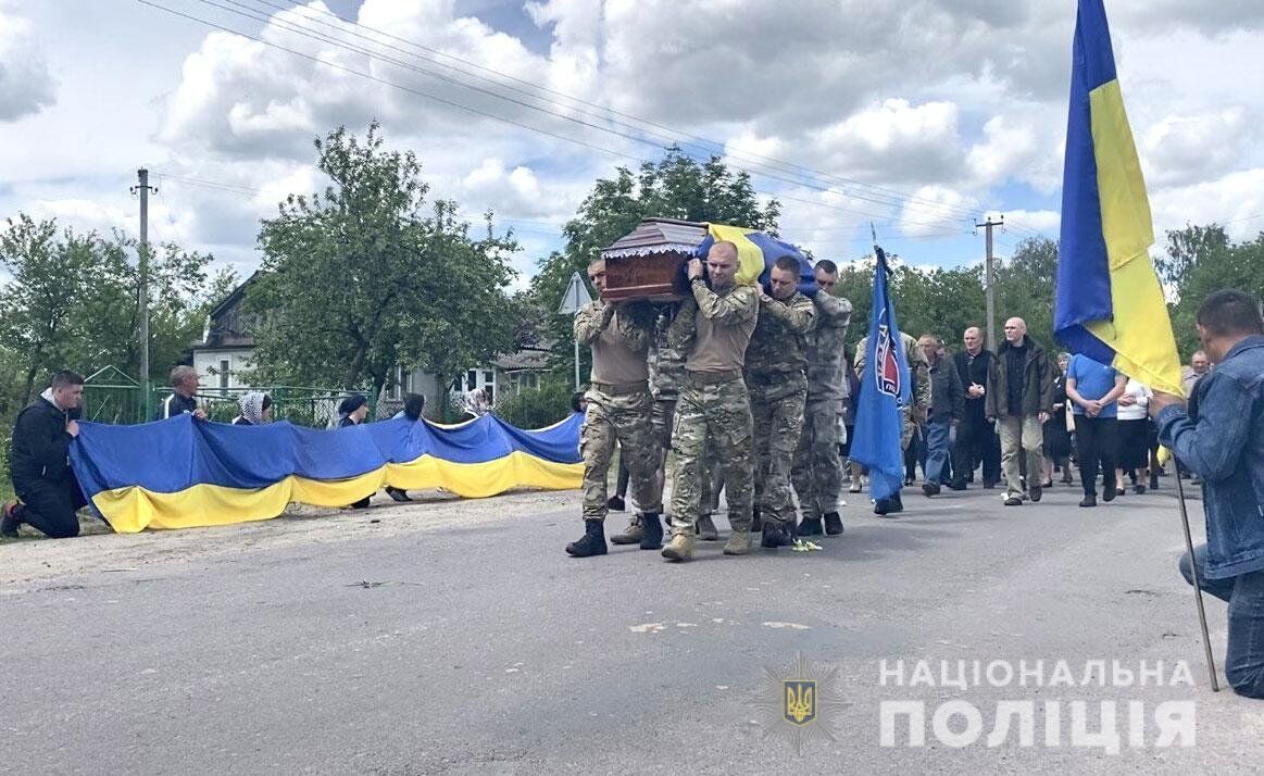 На Рівненщині попрощалися зі спецпризначенцями КОРДу, які загинули від ракетного удару РФ. Фото та відео