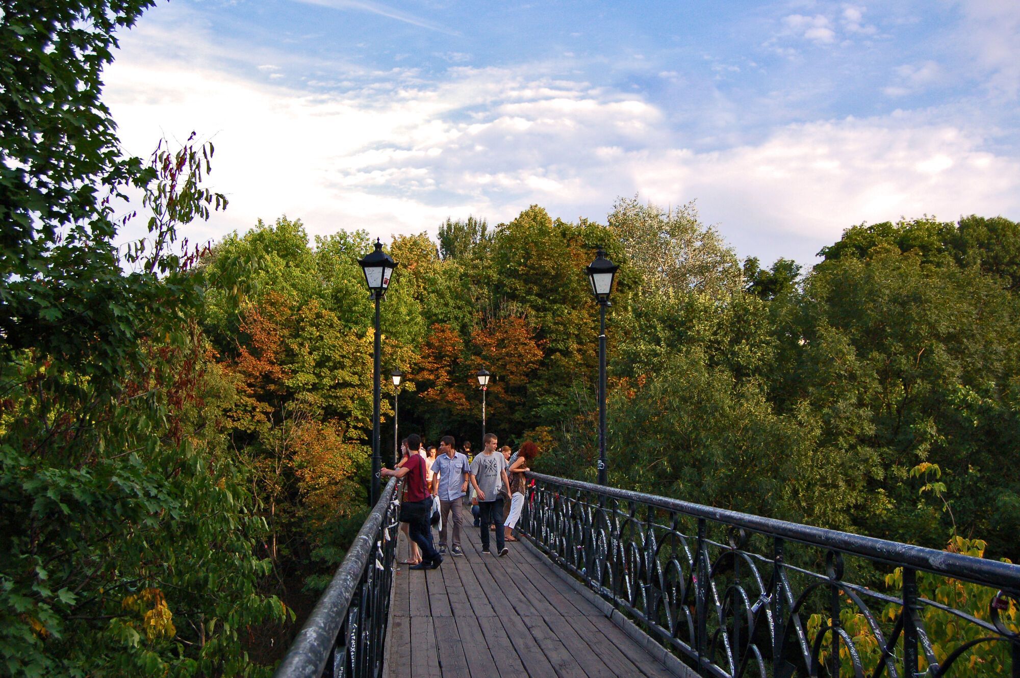 Мост влюбленных, Мост любви, Чертов мост, Малый мост Патона.