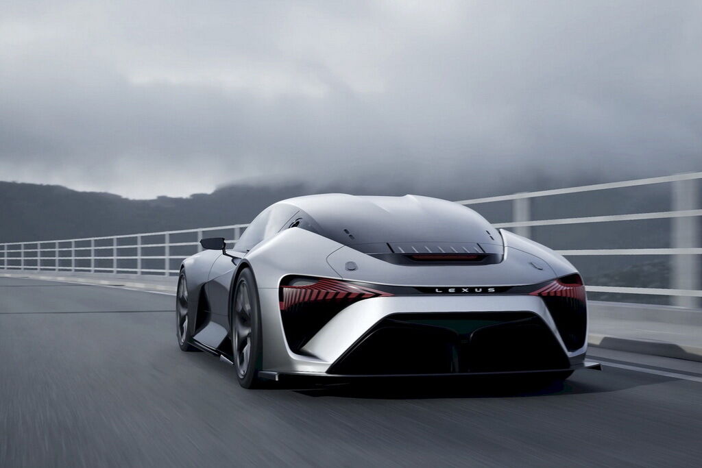 За словами авторів Electrified Sport Concept має запас ходу близько 700 км і здатний розігнатися до швидкості 100 км/год за 2 секунди