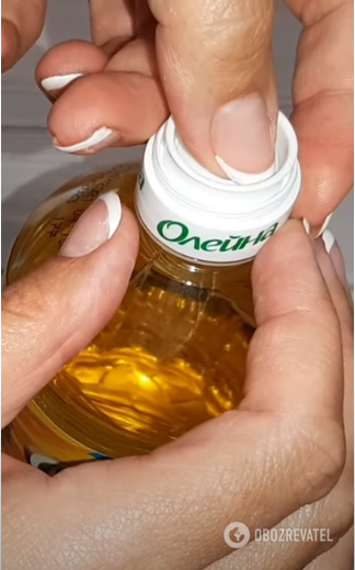 Як правильно зробити зручний отвір на пляшці з олією