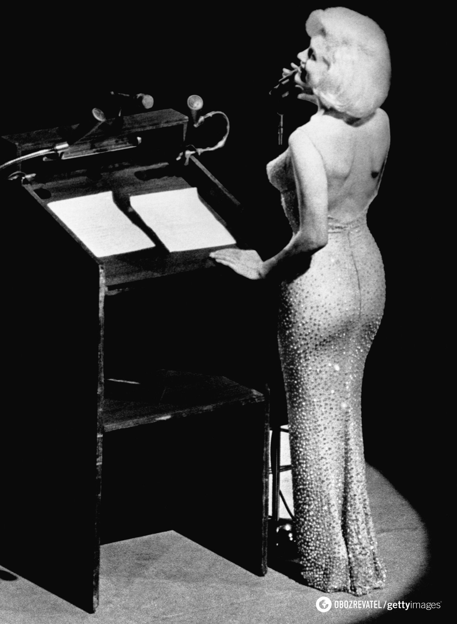 Монро вперше виступила в "голій сукні" в 1962 році