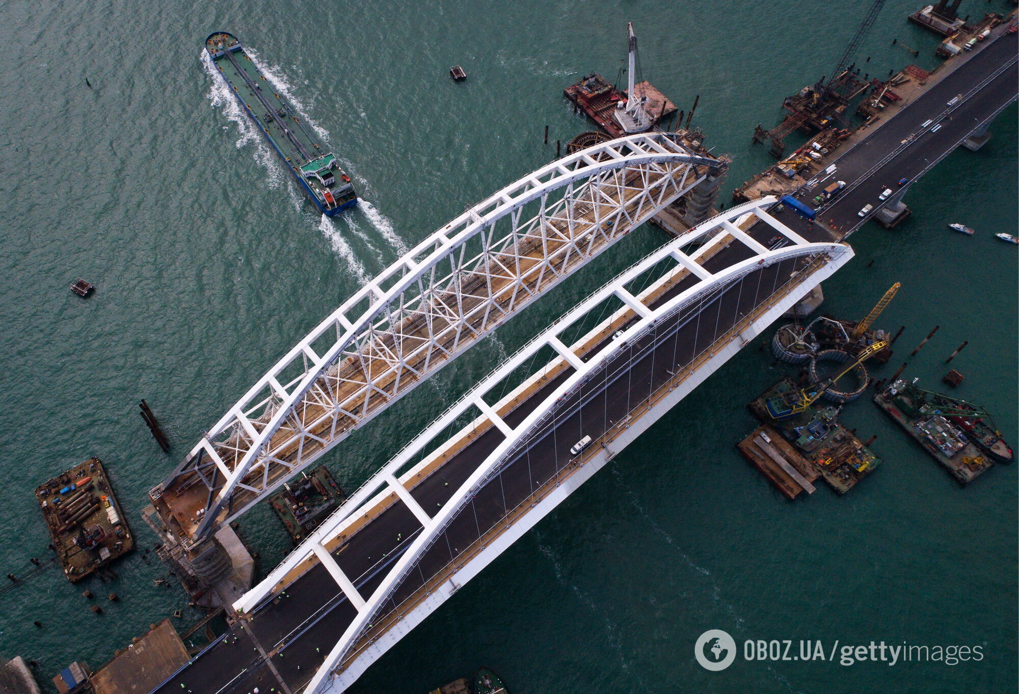 Крымский мост может просесть от удара ракетой.