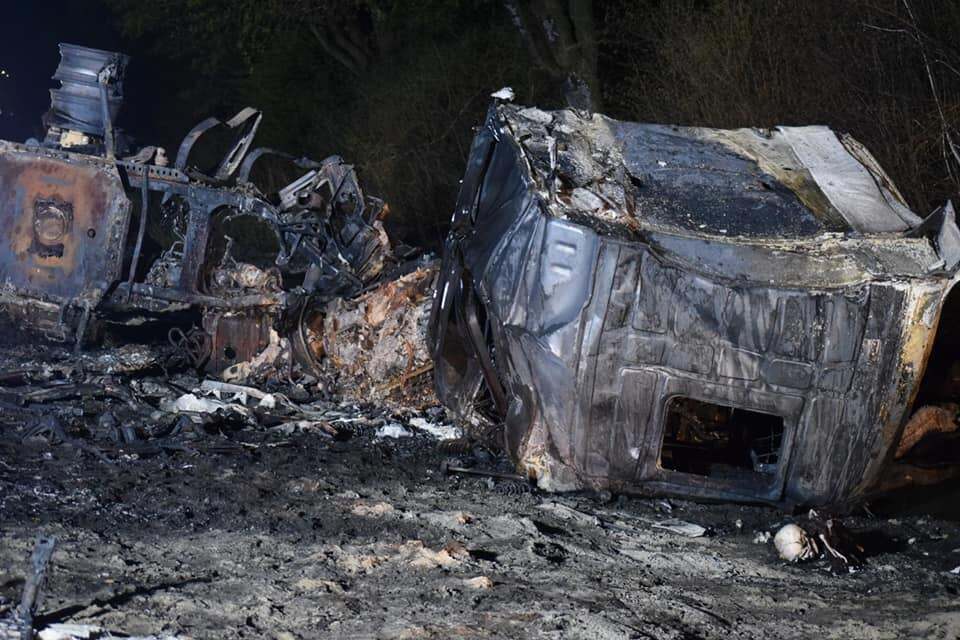 Усе, що залишилося від бензовоза