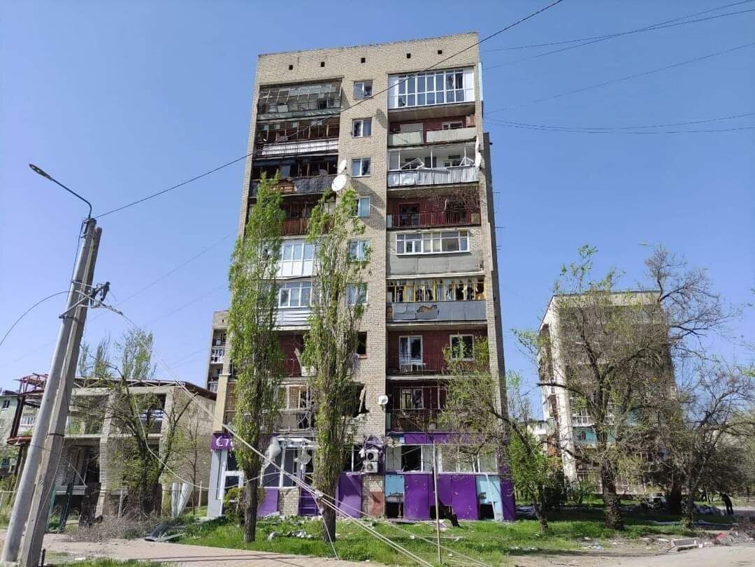 Оккупанты продолжают обстреливать жилую инфраструктуру Луганщины