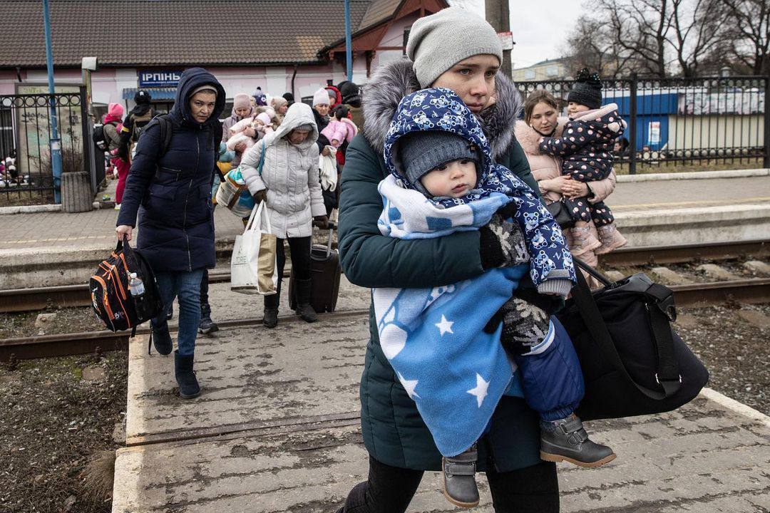 Зеленський привітав жінок з Днем матері