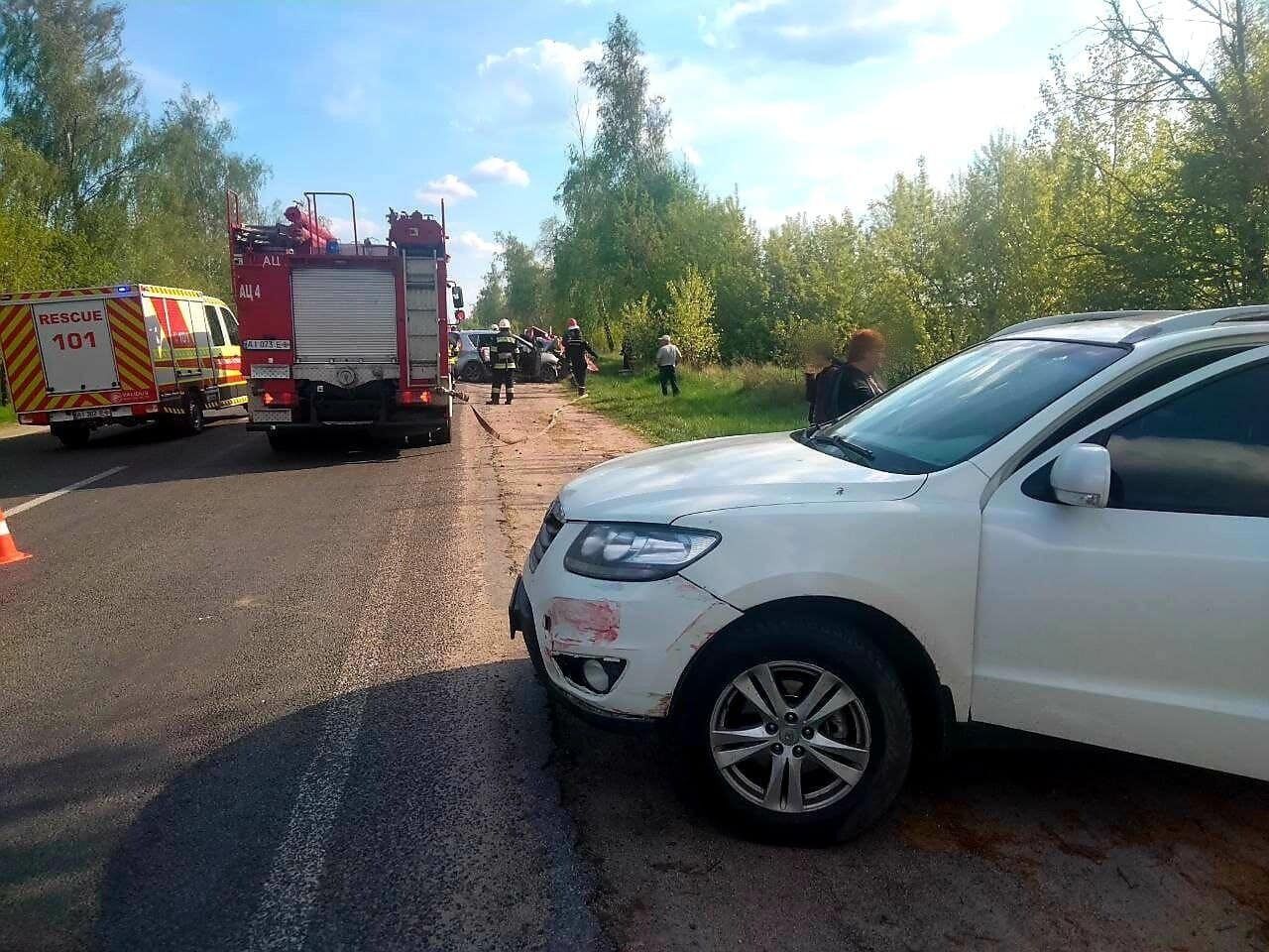 Произошла авария с участием автомобилей Hyundai, Renault и ЗАЗ.