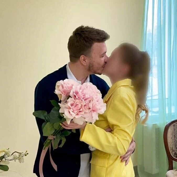 Протасевич одружився.