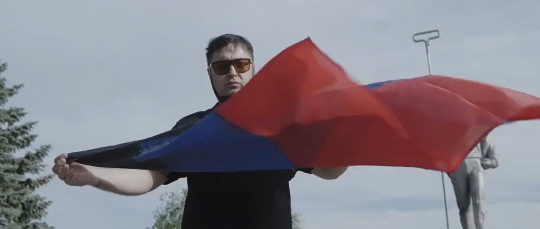 Аким Апачев зачитал рэп о так называемой "Новороссии"