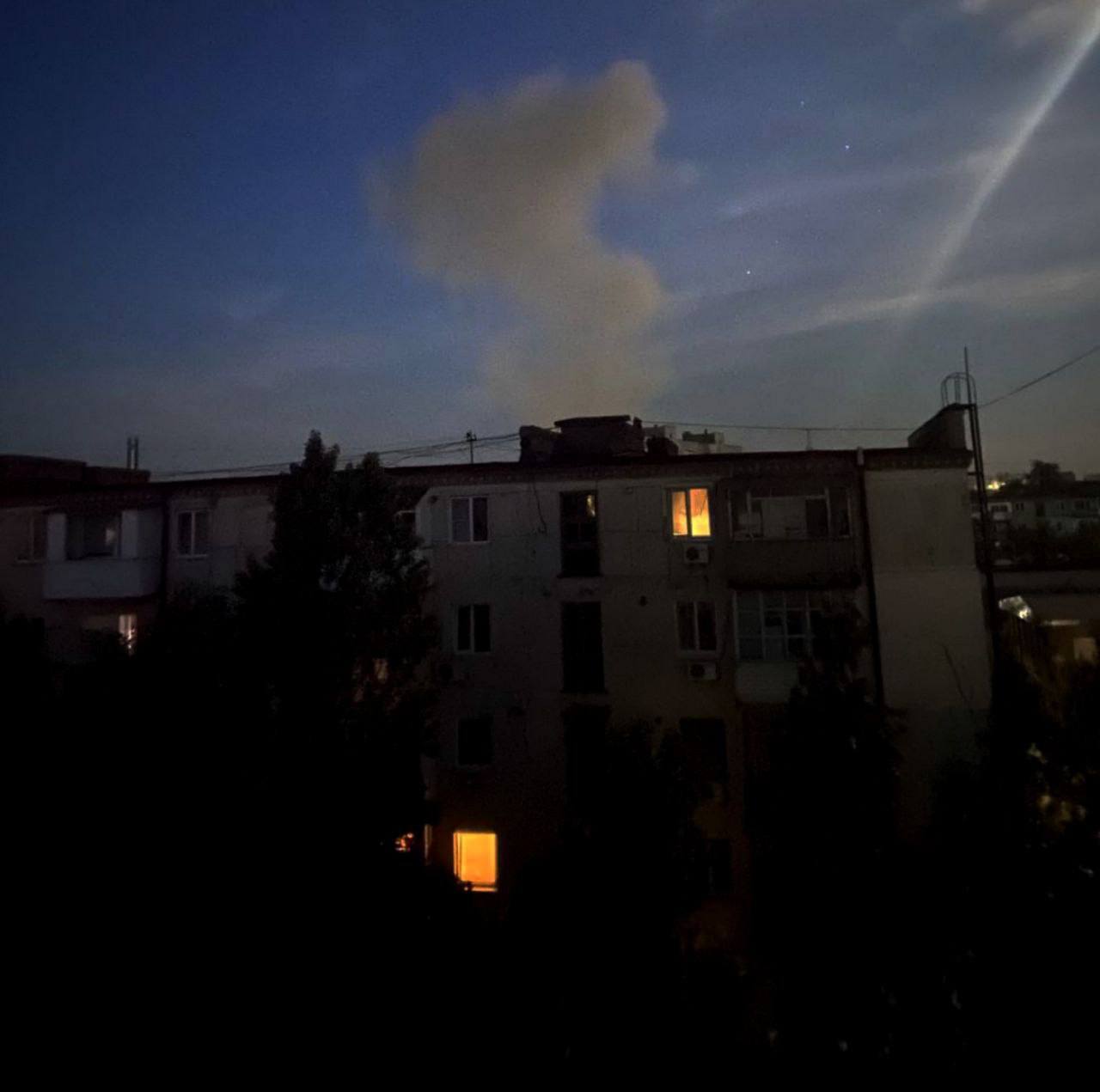 У Новій Каховці пролунав вибух у районі військової частини, де була техніка окупантів. Фото