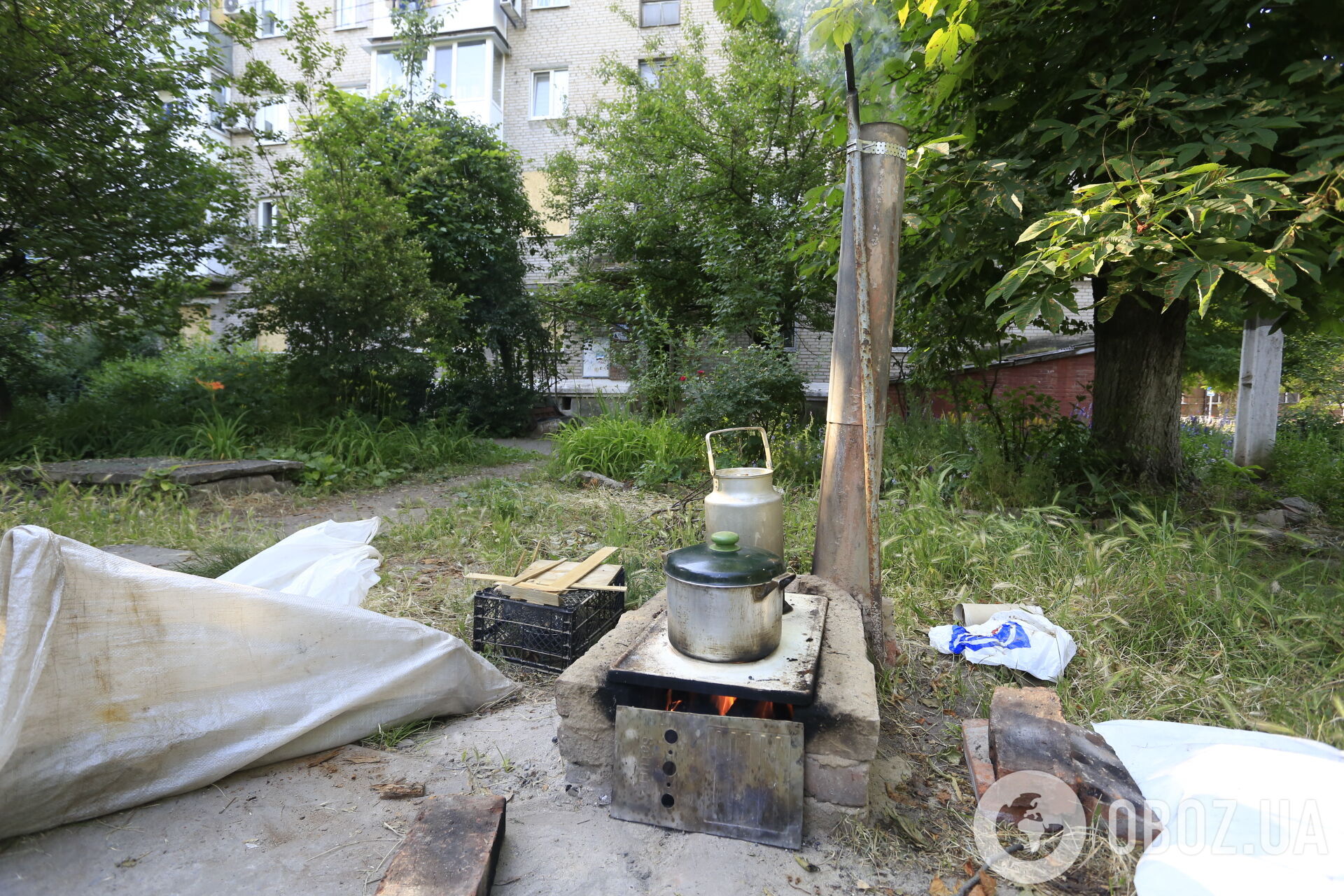 Славянск без воды и газа, но украинский: эксклюзивные фото жизни в городе под постоянными обстрелами оккупантов