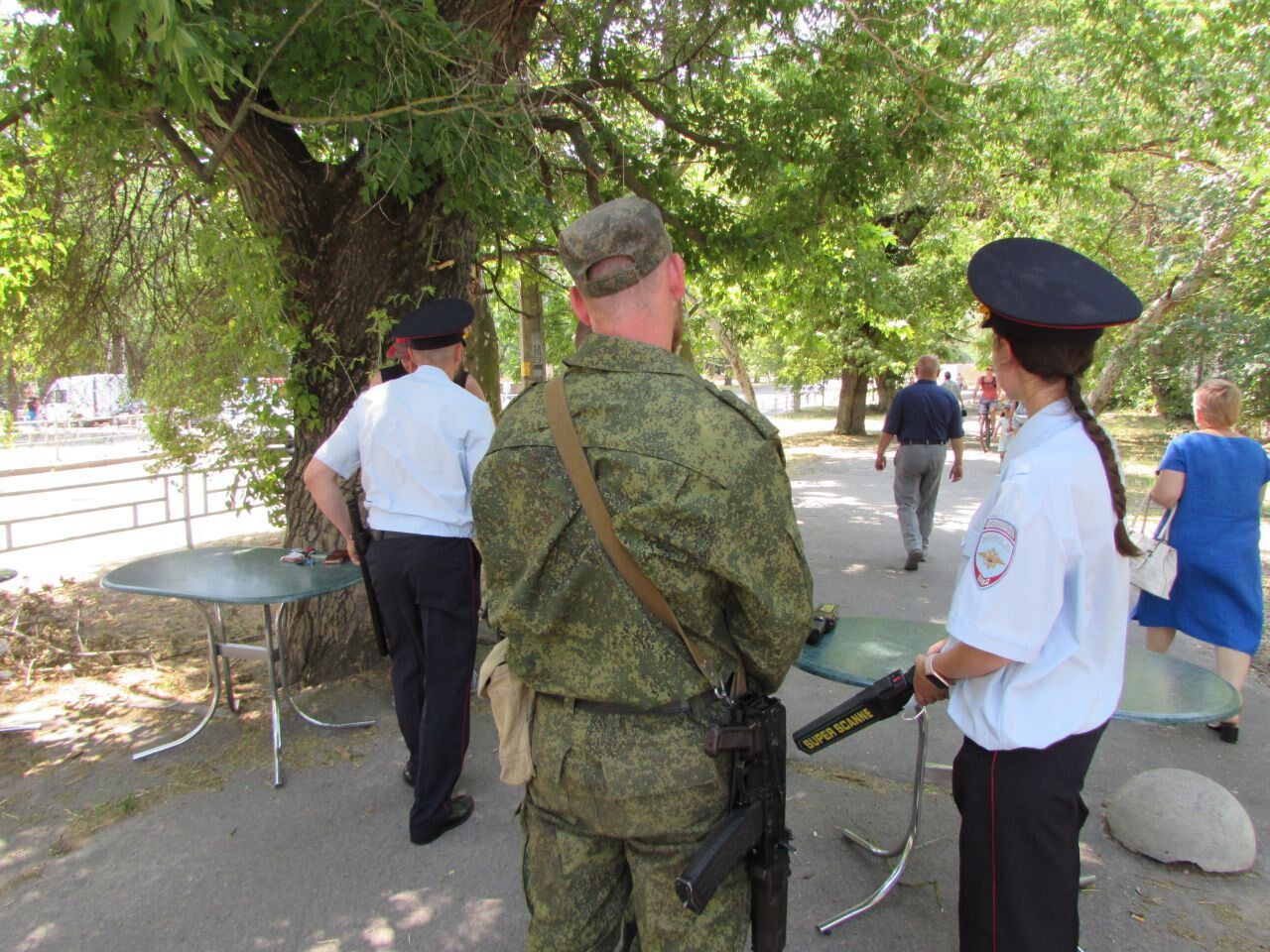 Правоохранителей в Херсоне переодели в новую форму