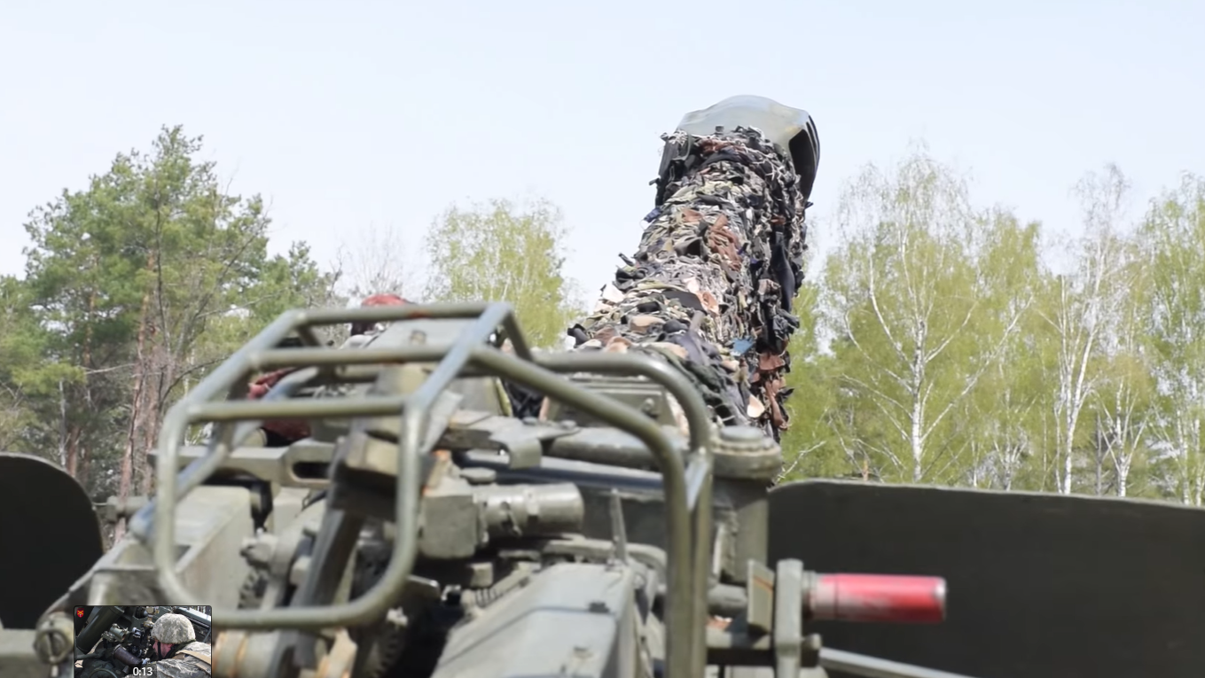 Украинские артиллеристы уничтожают оккупантов