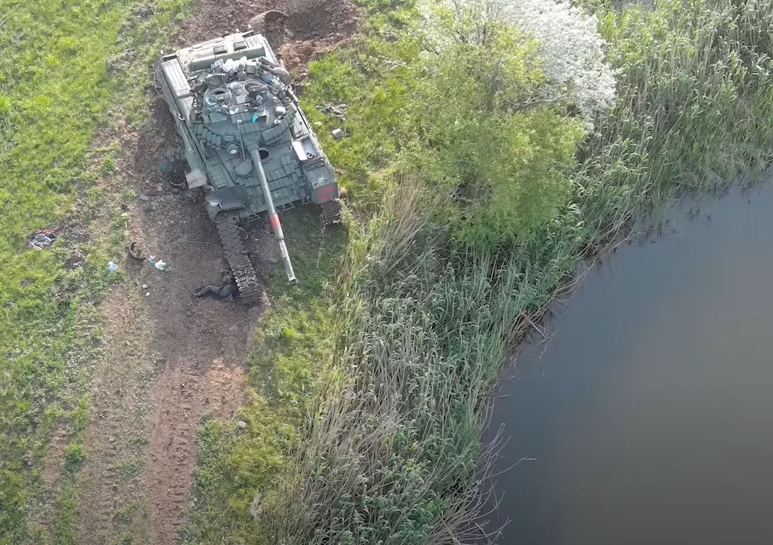 Украинские воины рассказали, как разбили колонну техники врага. Видео